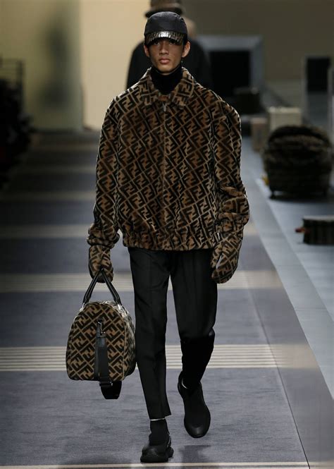 fendi uomo a basso costo|fendi outfit men's.